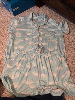 Cloud-Print Light Blue Women’s Pajama Set - Soft Short Sleeve Top & Shorts
